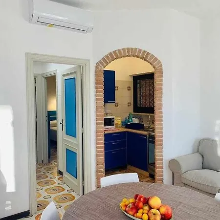 Appartamento Trilocale Fronte Mare Con Giardino Ostrica