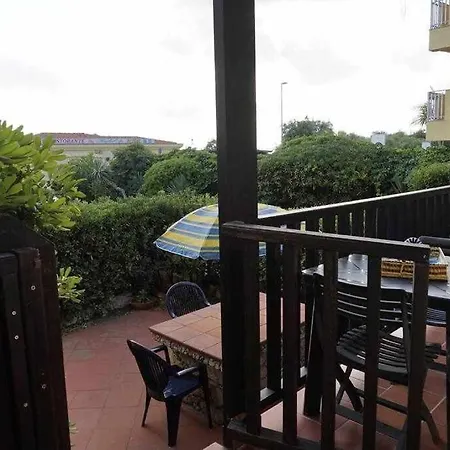 Trilocale Fronte Mare Con Giardino Ostrica *